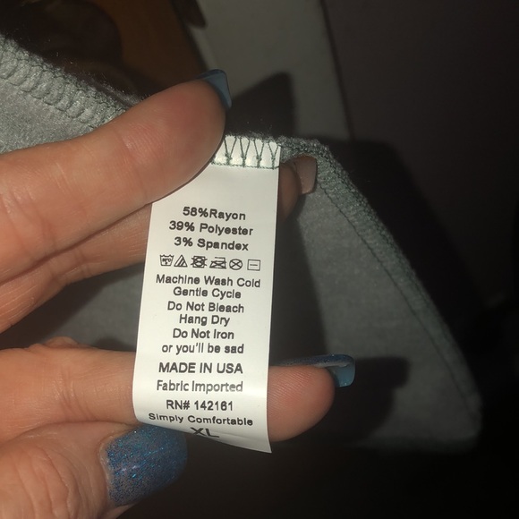 LuLaRoe Sarah Large  sweat shirt material - Picture 2 of 3